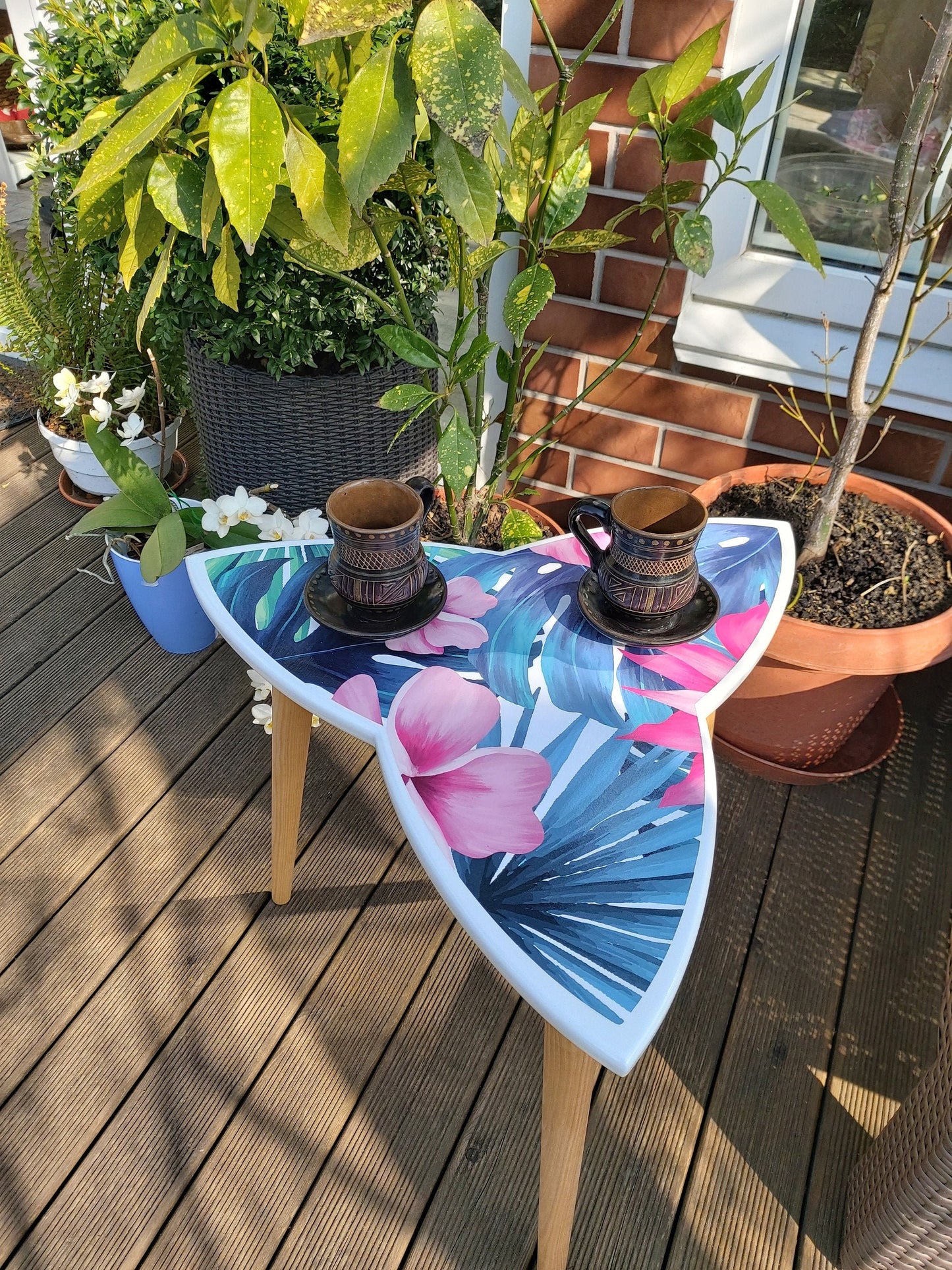 Surfboard Triangular Coffee Table with KOI Fish in Japan Style