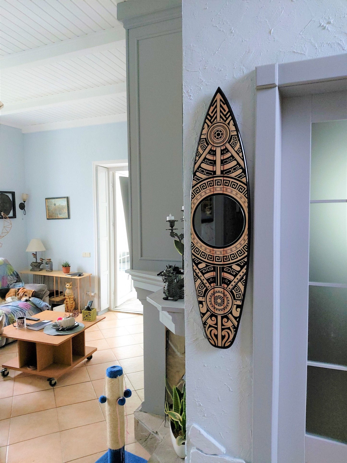 Round Wall Mirror in Wooden Surfboard-Shape Frame with Black Maori Pattern for Nautical Home Decor