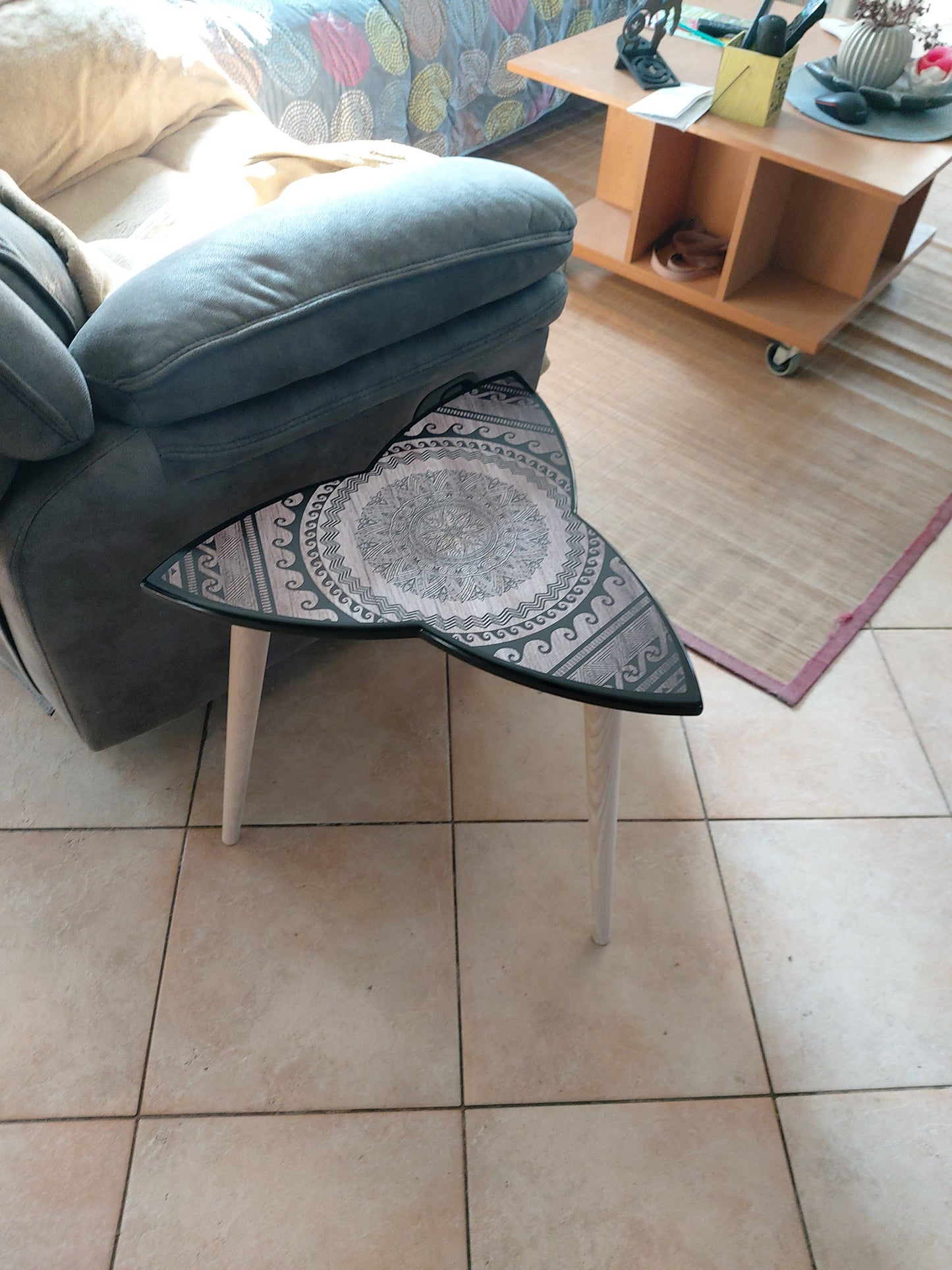 Triangle Wooden Coffee Table with Maori Style Ornament | Rustic Furniture