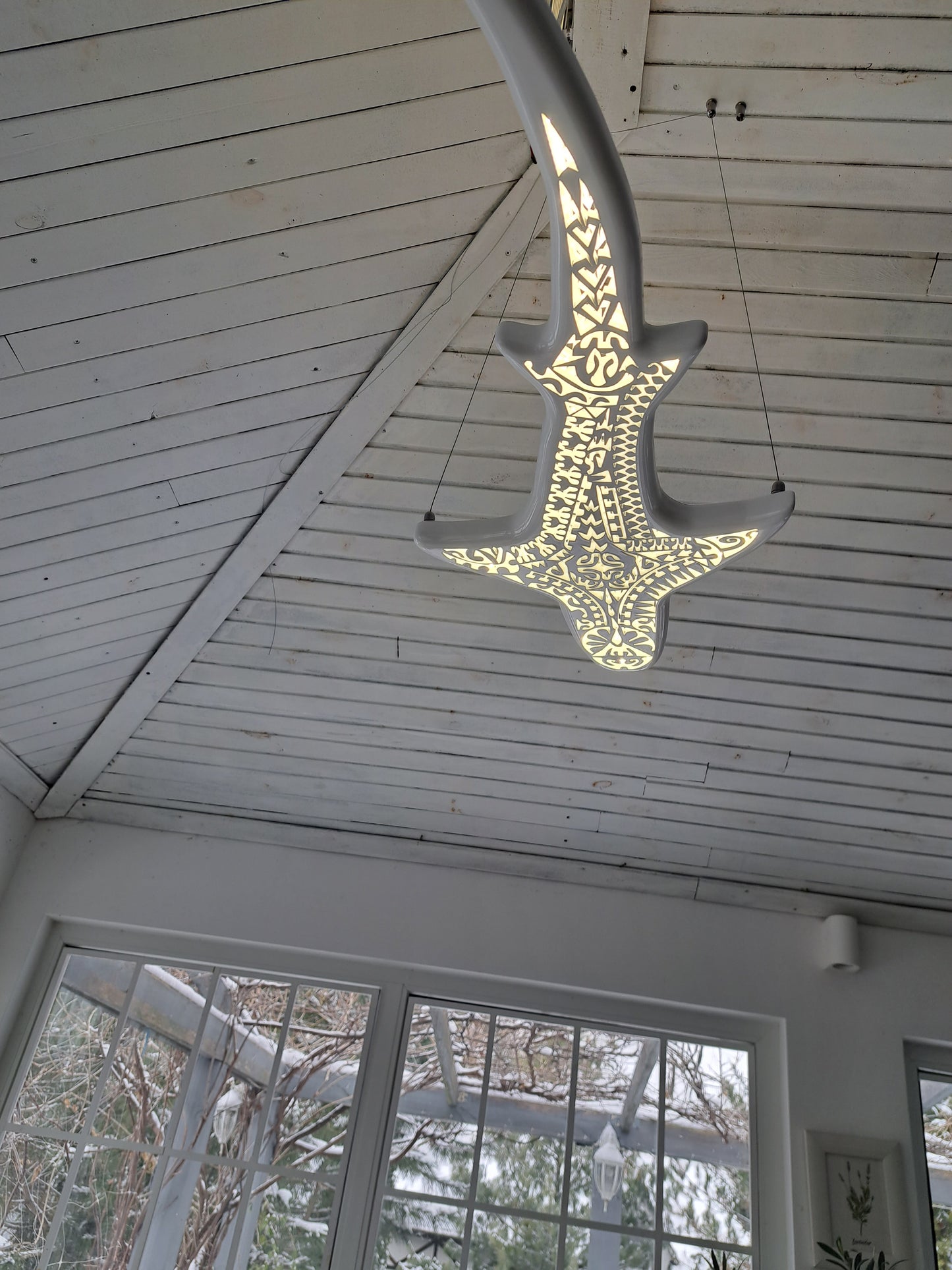 Lamp Polinesian and Maori surf Decor - Unique Wooden Shark-Shaped Ceiling Chandelier