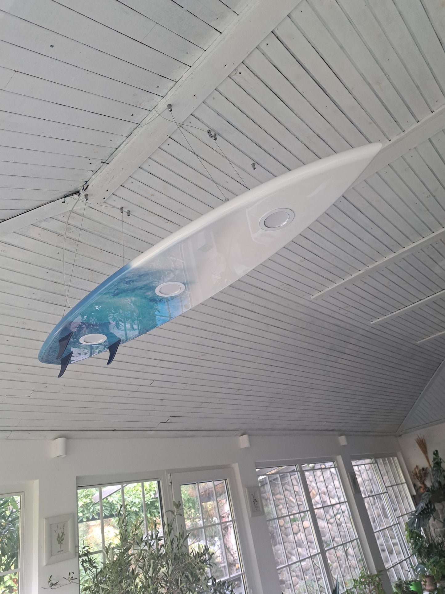 3-Fin Surfboard Billiard Ceiling Light — LED Chandelier for Pool Tables