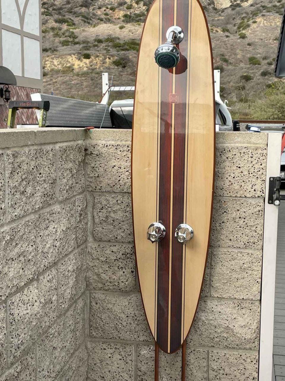Surfboard-shaped shower panel – handmade for ocean lovers