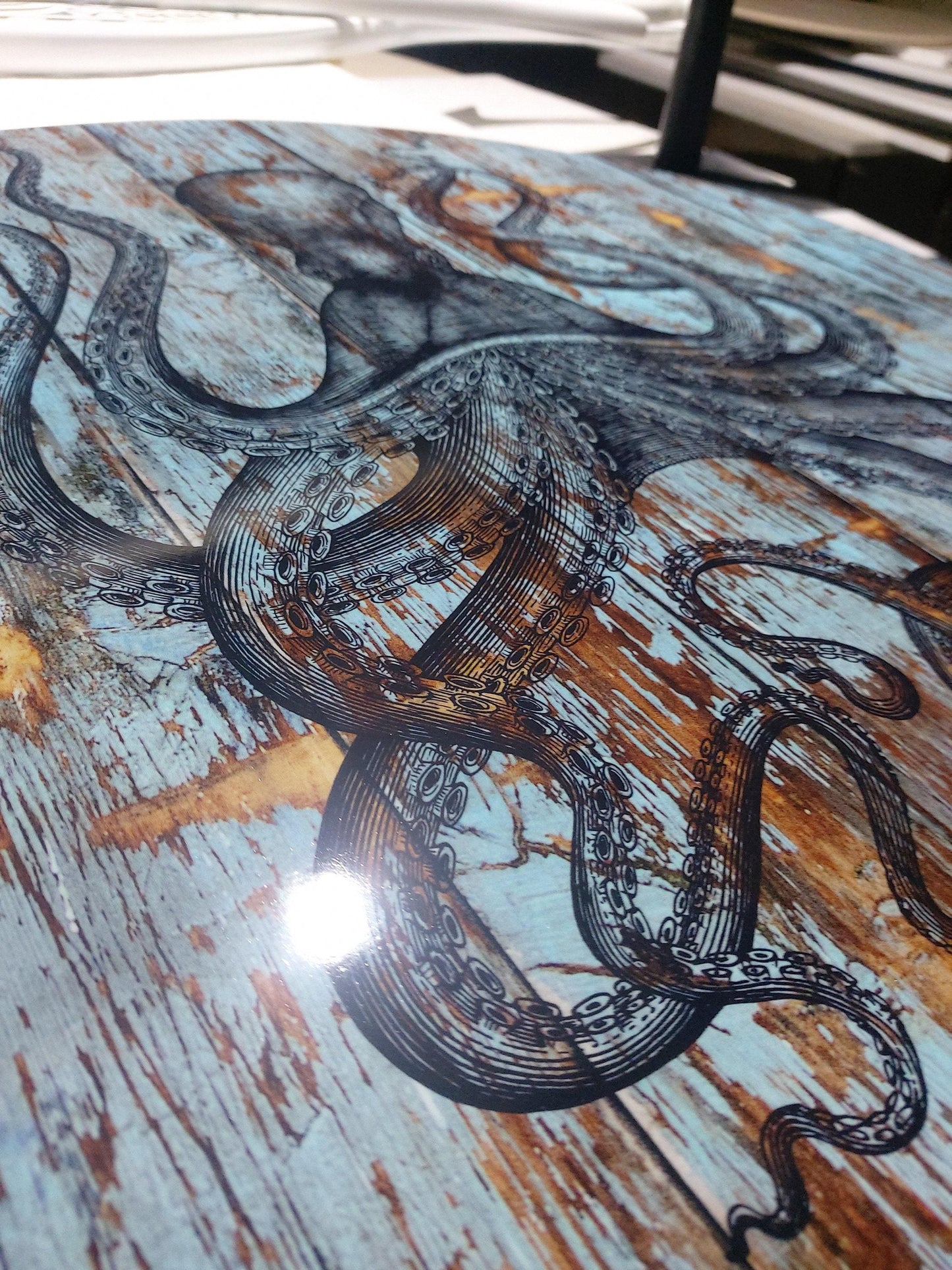 31,5 inches Round vintage tabletop with octopus.