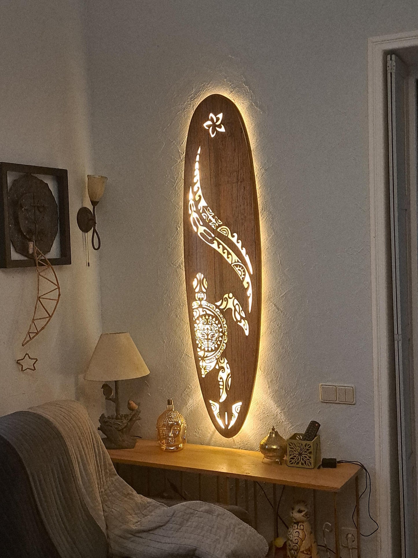 Surfboard LED Wall Light – Turtle Maori Pattern Coastal Sconce
