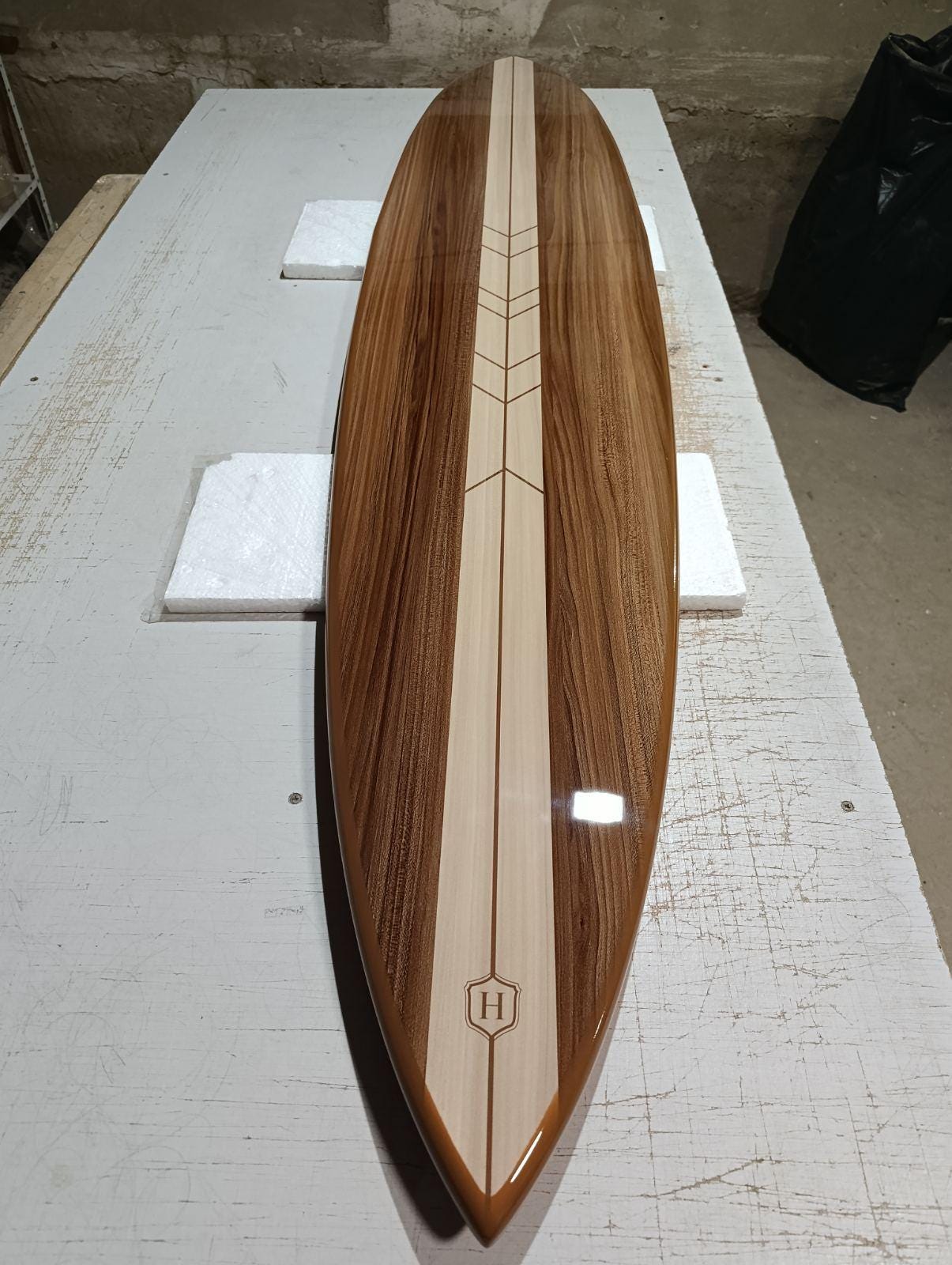 Wood Surfboard Wall Decor – California Style Wooden Surf Art – Modern Coastal Statement Piece
