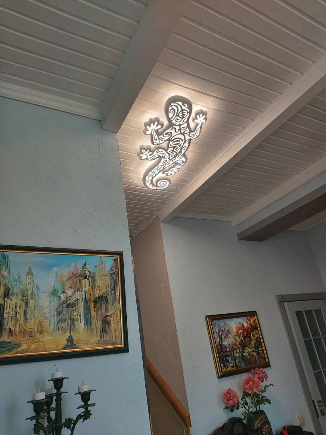 Wooden Handcrafted Chandelier with Gecon: LED Lamp