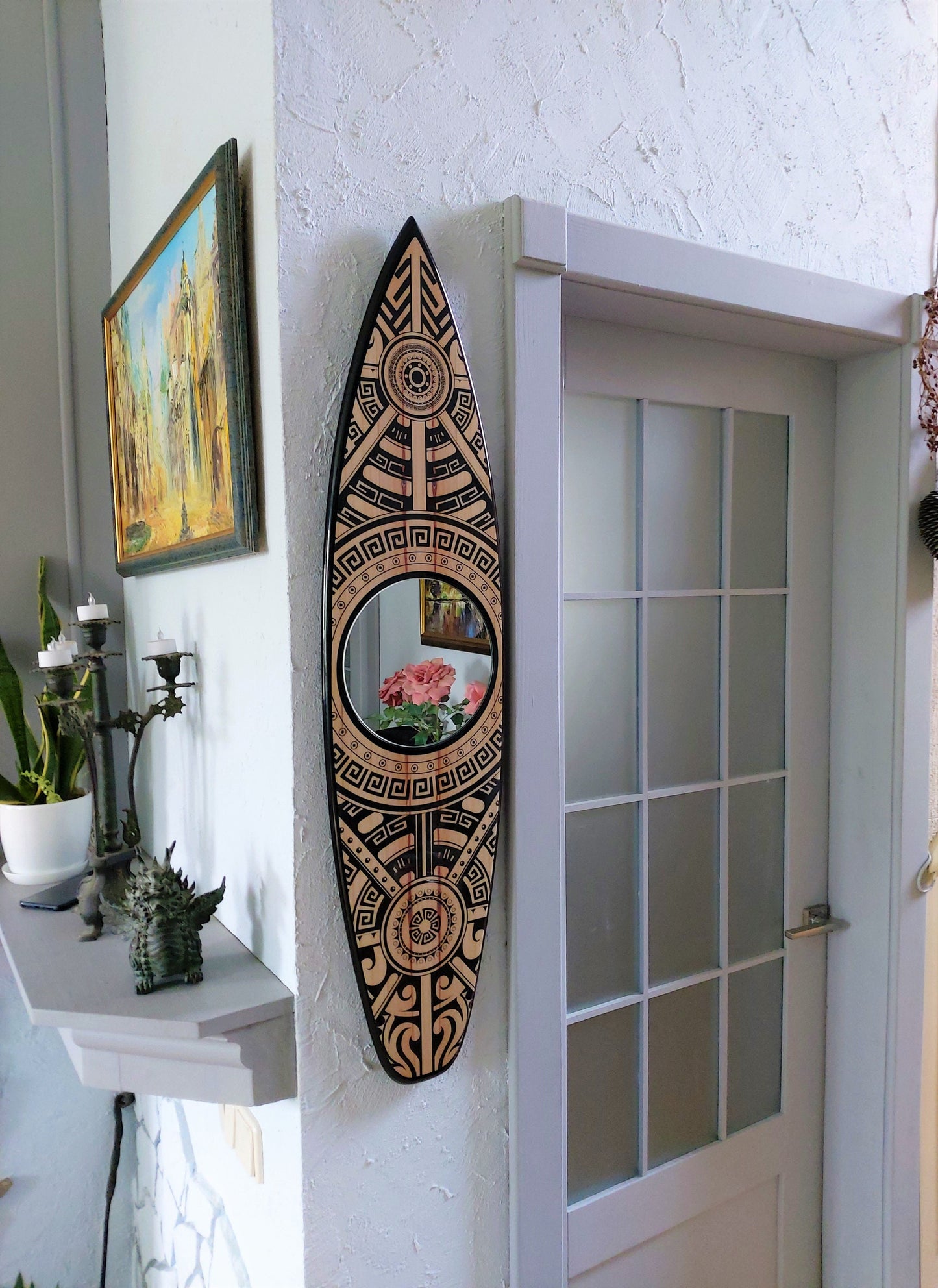 Round Wall Mirror in Wooden Surfboard-Shape Frame with Black Maori Pattern for Nautical Home Decor